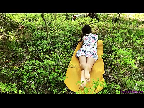 ❤️ Ang Estranghero sa Tinder Nag-masturbate sa Akong Pussy ug Mabination sa Kakahoyan ❌ Fucking video sa amon