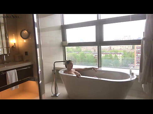 ❤️ Grabe nga babe Mabination nga gibira ang iyang puki sa banyo ❌ Fucking video sa amon