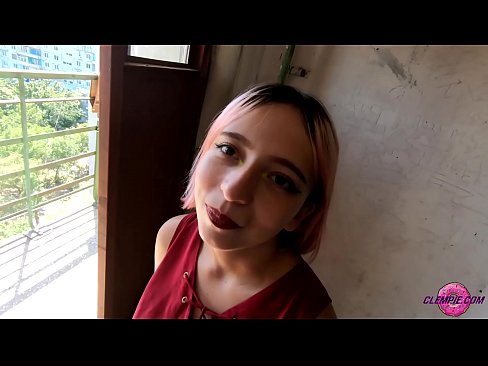 ❤️ Estudyante Sensual Nagsuso sa usa ka Estranghero sa Outback - Cum Sa Iyang Nawong ❌ Fucking video sa amon